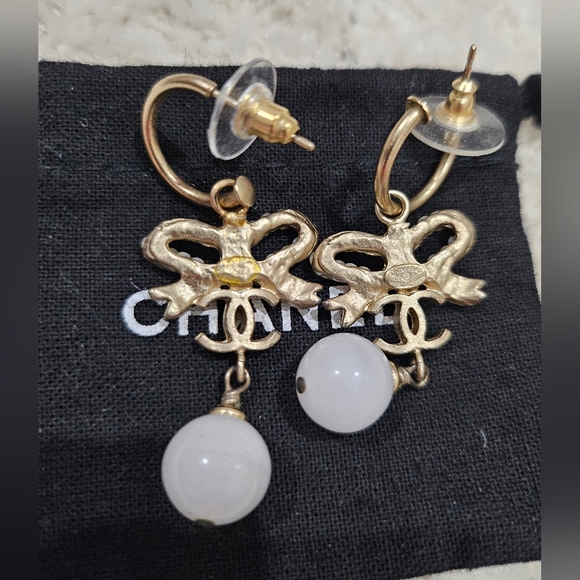Chanel Faux Pearl Bow Earrings - Picture 6 of 7
